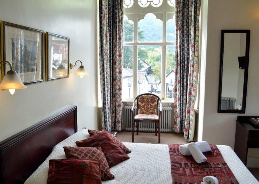 The Royal Hotel ランゴレン エクステリア 写真
