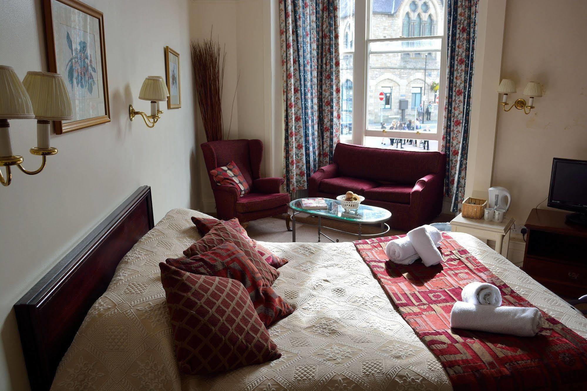 The Royal Hotel ランゴレン エクステリア 写真