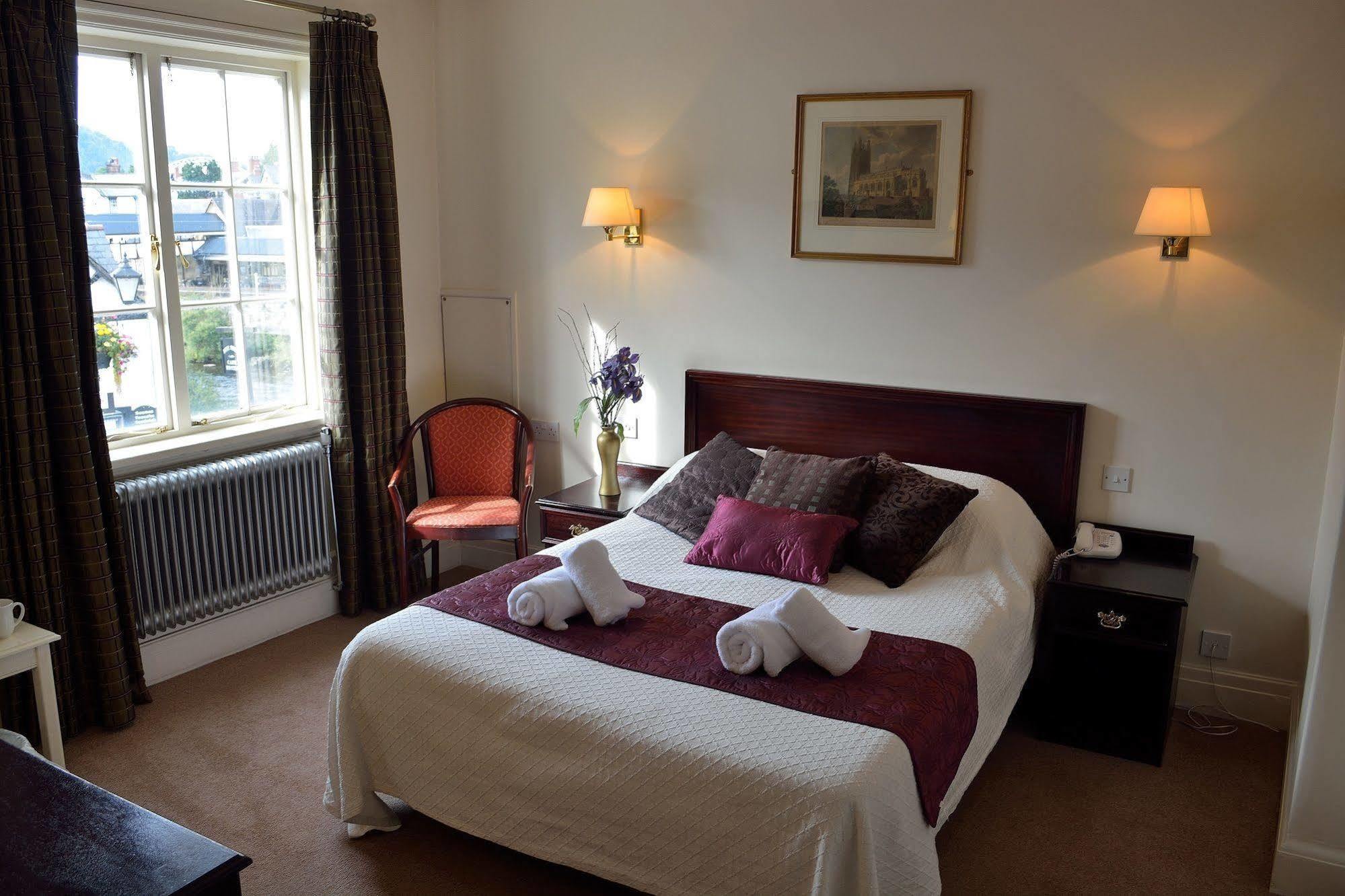 The Royal Hotel ランゴレン エクステリア 写真