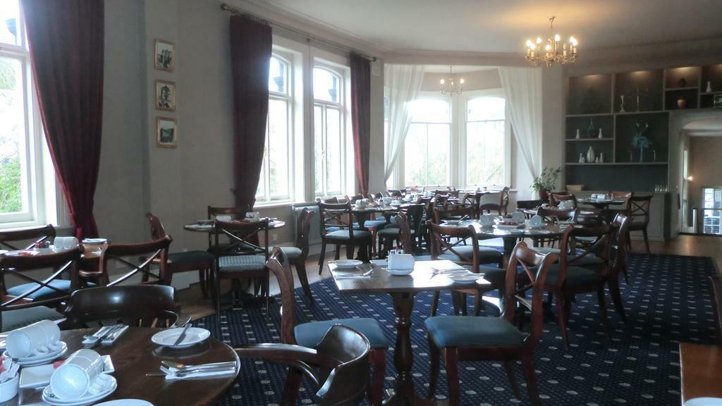The Royal Hotel ランゴレン エクステリア 写真