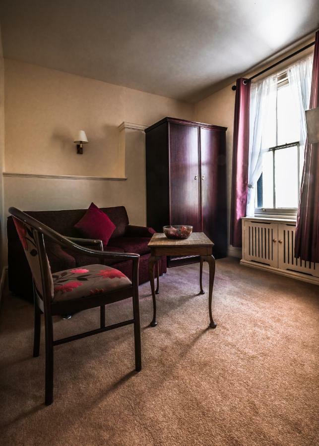 The Royal Hotel ランゴレン エクステリア 写真
